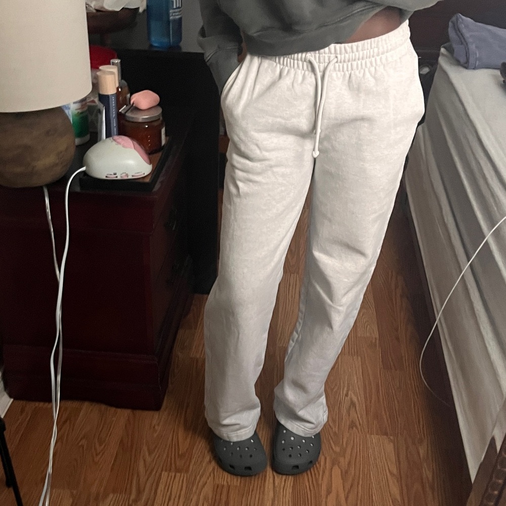 TNA - Grey Boyfriend Fit Wide Sweatpants (xs)